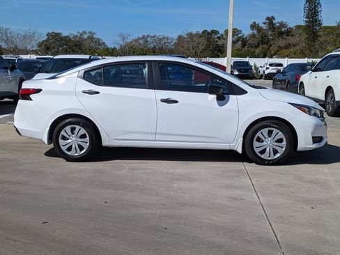 Used 2024 Nissan Versa S w/ Trunk Package image 4