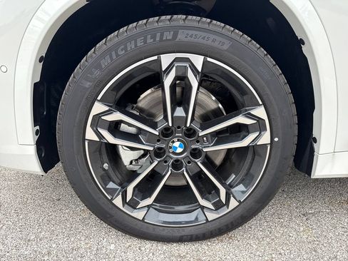 New 2026 BMW X1 xDrive28i w/ M Sport Package AWD/4WD image 9