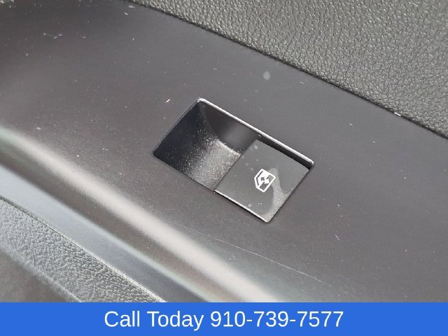 Used 2020 Chevrolet Sonic LT FWD image 33