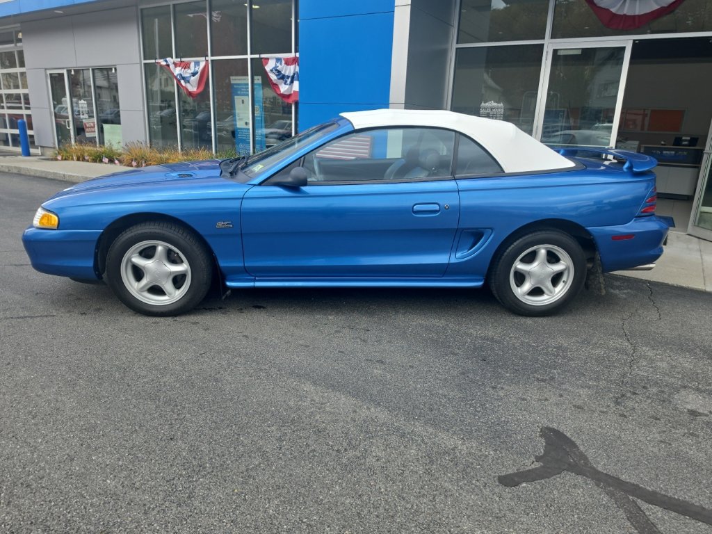 Used 1994 Ford Mustang GT RWD image 3