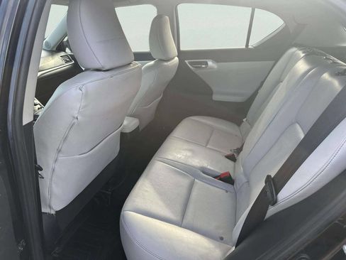 Used 2011 Lexus CT 200h image 11