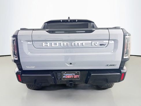Used 2024 GMC Hummer EV 2X w/ LPO, Illumination Package image 9