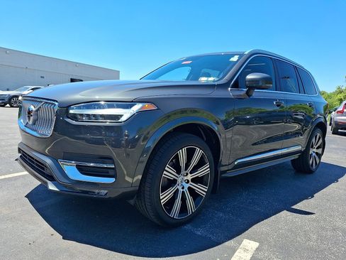 Used 2022 Volvo XC90 T6 Inscription w/ Climate Package AWD/4WD image 3