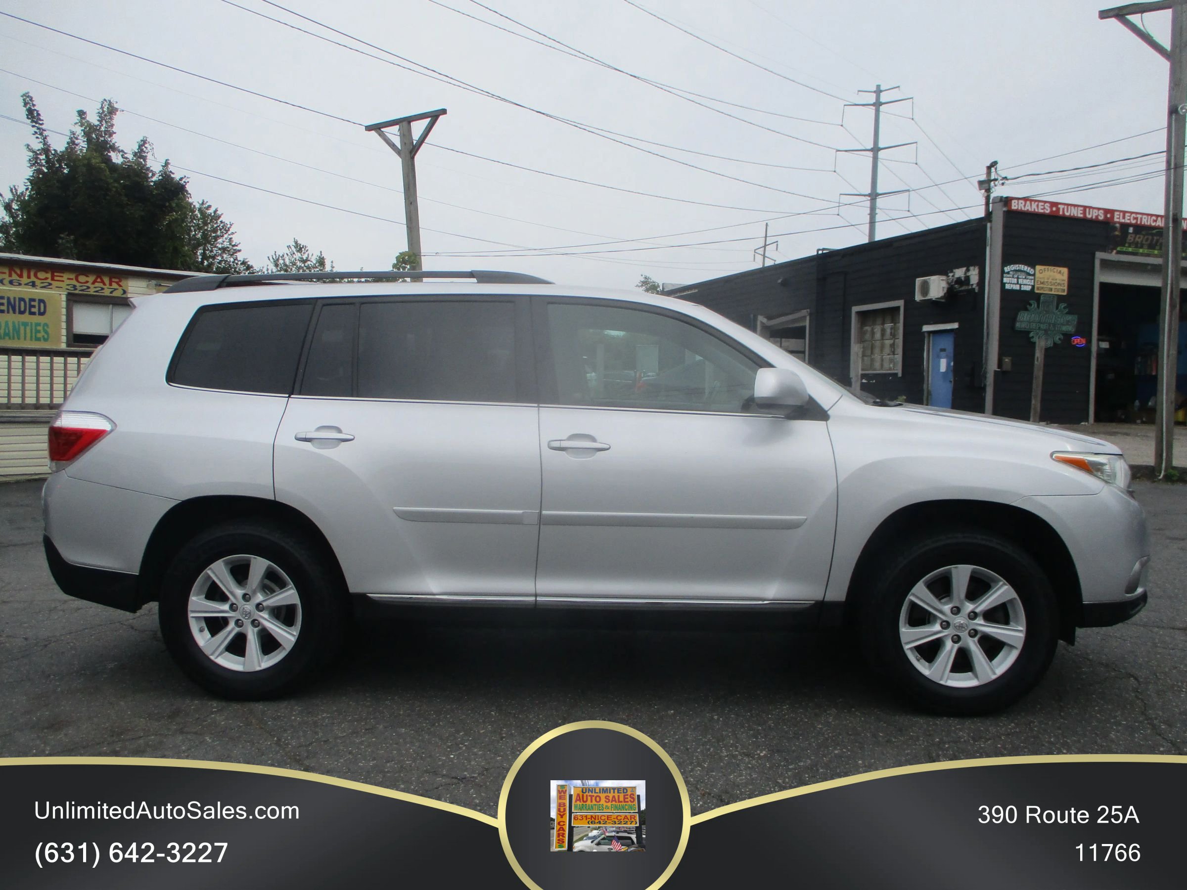 Used 2013 Toyota Highlander SE AWD/4WD image 4