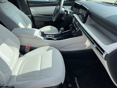 Used 2026 Hyundai Tucson SEL FWD image 6
