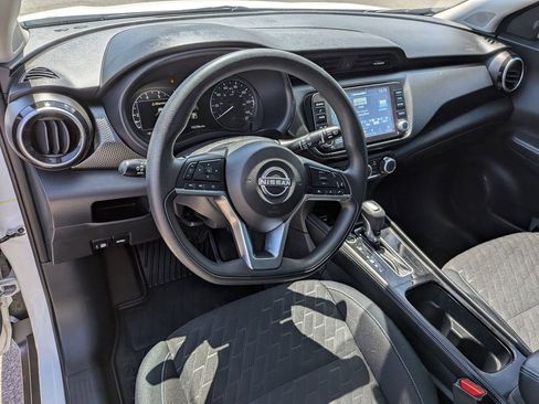 Used 2024 Nissan Kicks SV FWD image 10