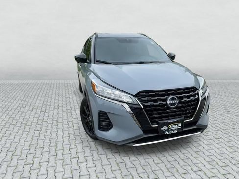 Certified 2024 Nissan Kicks SR w/ SR Premium Package FWD image 2