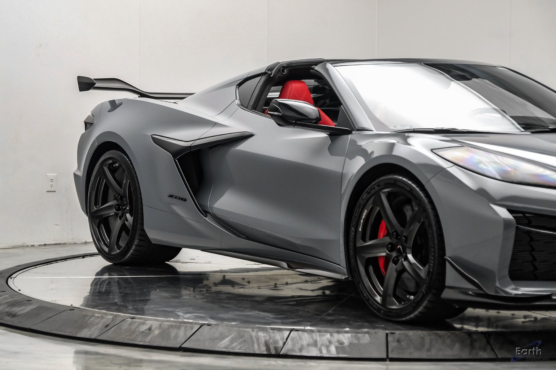 Used 2025 Chevrolet Corvette Z06 w/ Z07 Performance Package RWD image 37