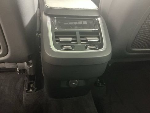 Used 2021 Volvo XC90 T5 Momentum w/ Climate Package AWD/4WD image 33