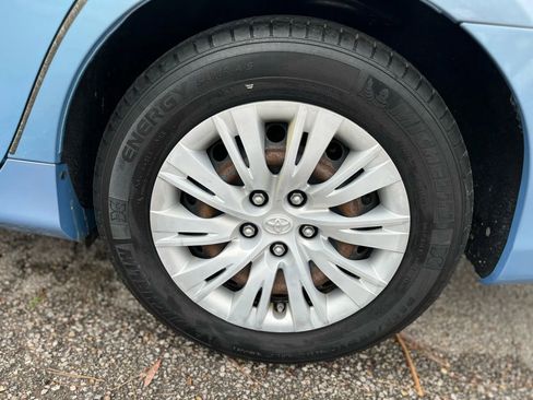 Used 2012 Toyota Camry LE image 32