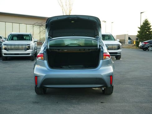 Used 2025 Toyota Corolla LE w/ LE Premium Package image 11