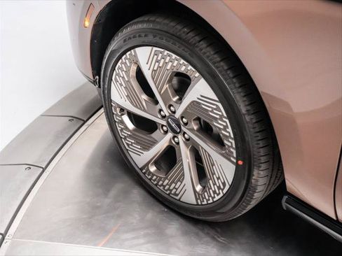 New 2026 Lincoln Navigator L Black Label AWD/4WD image 12