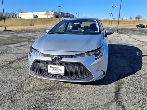 Used 2022 Toyota Corolla LE image 41