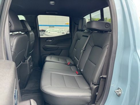 New 2025 Chevrolet Colorado LT w/ LT Convenience Package image 9