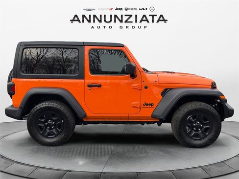 Used 2025 Jeep Wrangler Sport image 6