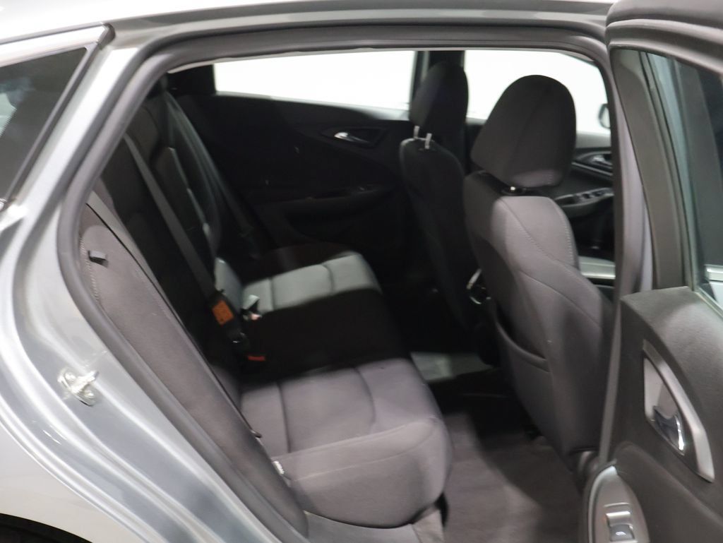 Used 2024 Chevrolet Malibu LT FWD image 18