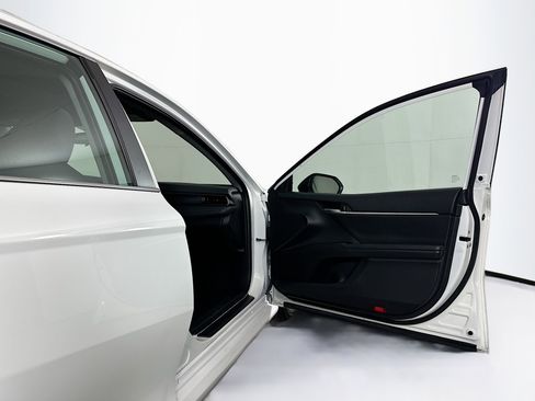 Used 2024 Toyota Camry LE image 29