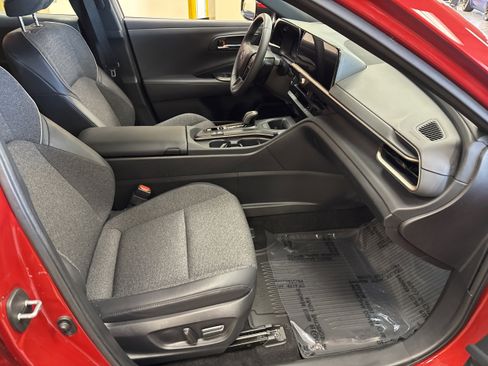 Used 2023 Toyota Crown XLE image 20