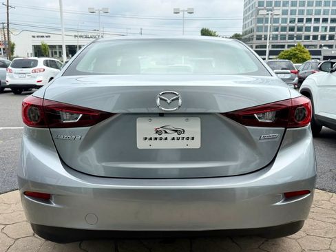 Used 2018 MAZDA MAZDA3 Sport w/ Preferred Equipment Package FWD image 6