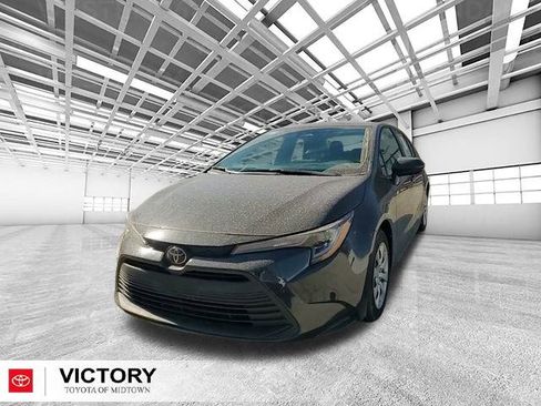 Used 2025 Toyota Corolla LE image 8
