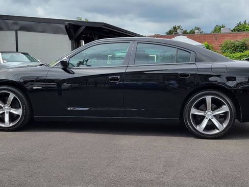 Used 2014 Dodge Charger R/T RWD image 9