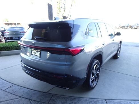 Certified 2026 Buick Enclave Sport Touring FWD image 8