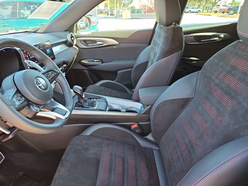 Used 2024 Alfa Romeo Tonale Veloce image 11