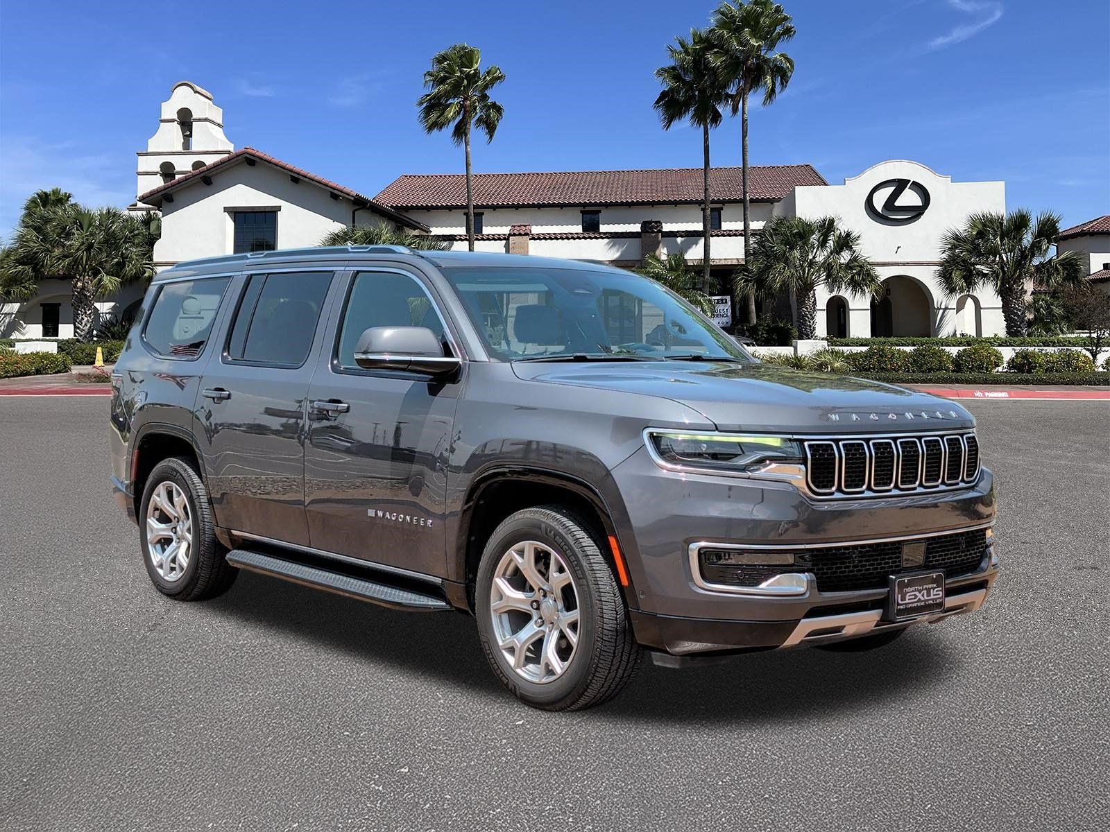 Used 2022 Jeep Wagoneer Series II AWD/4WD image 1