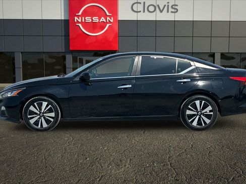 Used 2021 Nissan Altima 2.5 SV FWD image 6