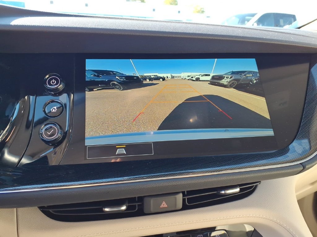 Used 2023 Buick Envision Essence AWD/4WD image 18