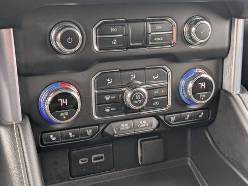 Certified 2022 GMC Yukon XL SLT w/ SLT Premium Package image 21