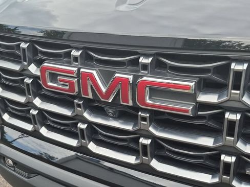 Used 2026 GMC Canyon AT4 w/ Technology Plus Package AWD/4WD image 34