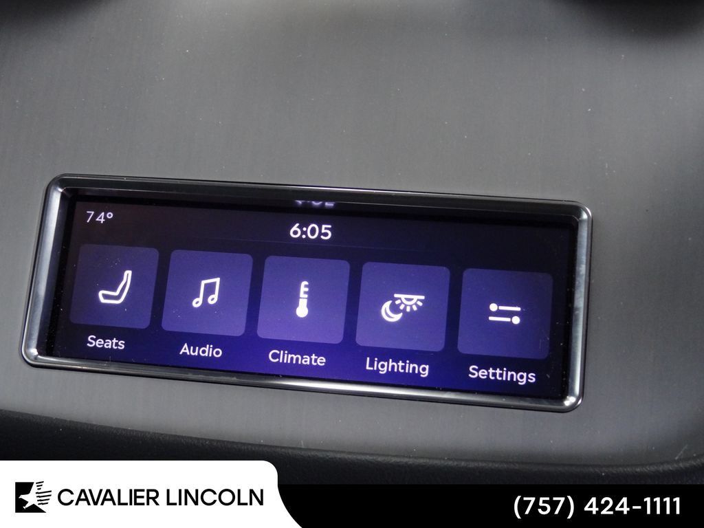 Used 2026 Lincoln Navigator L Premier AWD/4WD image 17