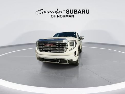 Used 2024 GMC Sierra 1500 Denali AWD/4WD image 3