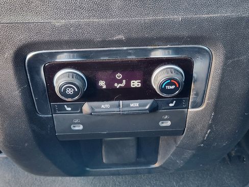 Used 2024 Chevrolet Tahoe Premier AWD/4WD image 18
