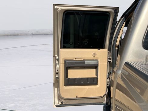 Used 2014 Ford F250 Lariat w/ Lariat Ultimate Package AWD/4WD image 21