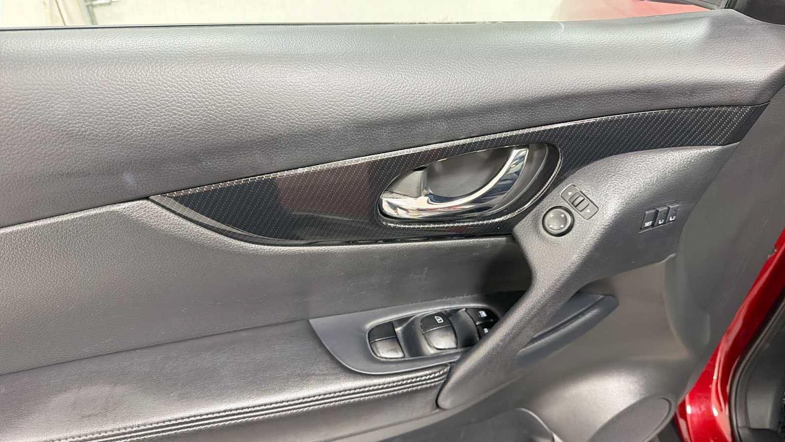 Used 2019 Nissan Rogue SL w/ Premium Package AWD/4WD image 15