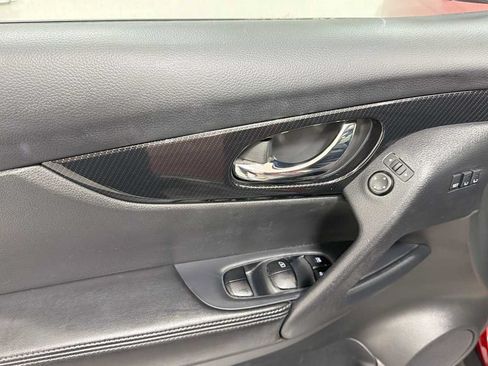 Used 2019 Nissan Rogue SL w/ Premium Package AWD/4WD image 15