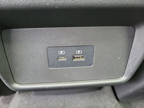 Used 2022 Nissan Rogue SV w/ SV Premium Package image 15