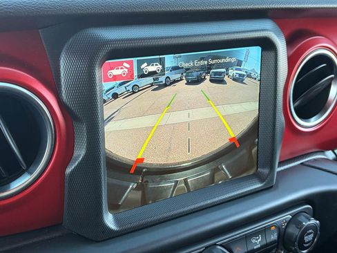 Used 2022 Jeep Wrangler Rubicon w/ LED Lighting Group AWD/4WD image 25
