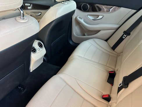 Used 2018 Mercedes-Benz C 300 Sedan w/ Parking Assist Package image 12