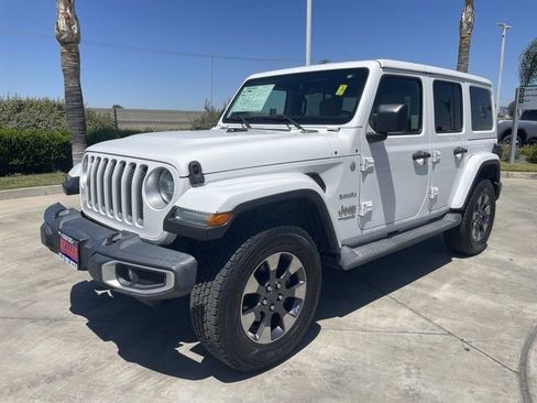Used 2018 Jeep Wrangler Unlimited Sahara AWD/4WD image 1