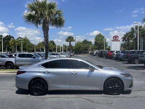 Used 2022 Lexus ES 350 F Sport w/ Accessory Package 2 FWD image 11