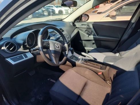 Used 2010 MAZDA MAZDA3 i Touring image 3
