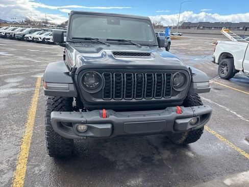 Used 2024 Jeep Gladiator Mojave w/ Technology Group image 7