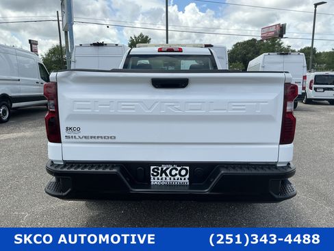 Used 2021 Chevrolet Silverado 1500 W/T AWD/4WD image 4
