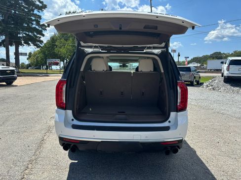Used 2021 GMC Yukon Denali AWD/4WD image 16