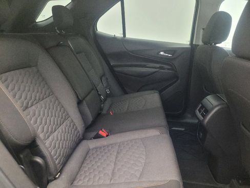 Used 2018 Chevrolet Equinox LT image 19