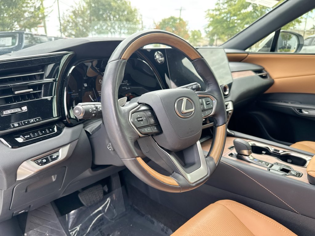 Used 2025 Lexus RX 350 Premium Plus w/ Accessory Package (Z1) FWD image 22