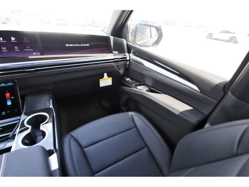 New 2026 Cadillac Escalade ESV 2WD image 10